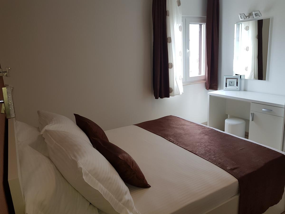 Apartments Petricevic Podstrana Exterior photo