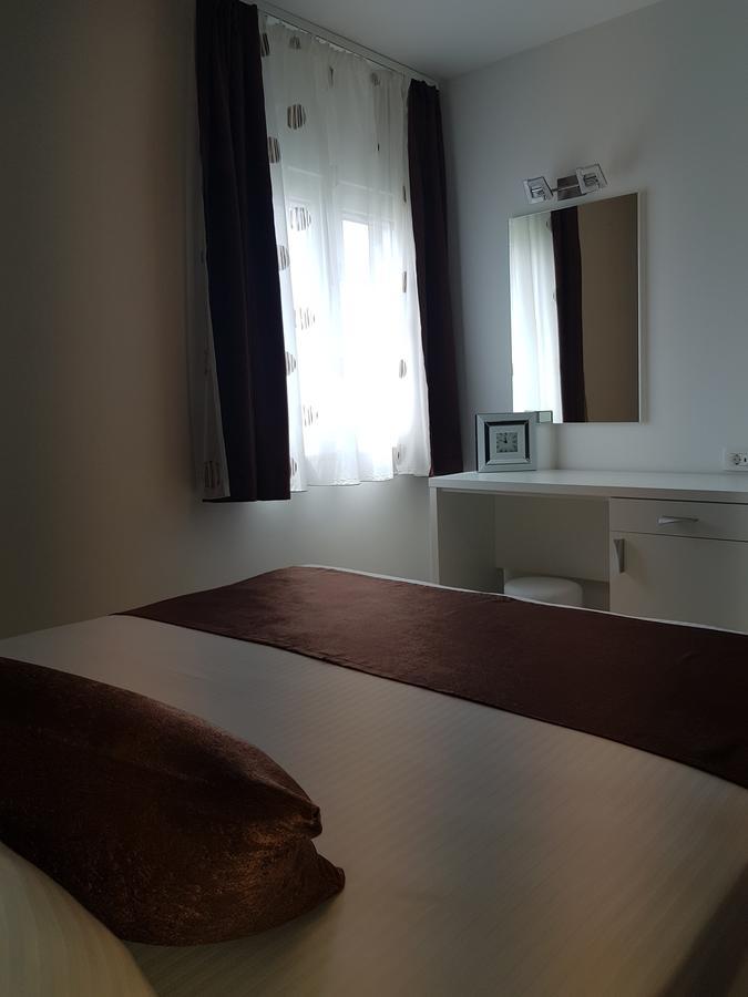 Apartments Petricevic Podstrana Exterior photo